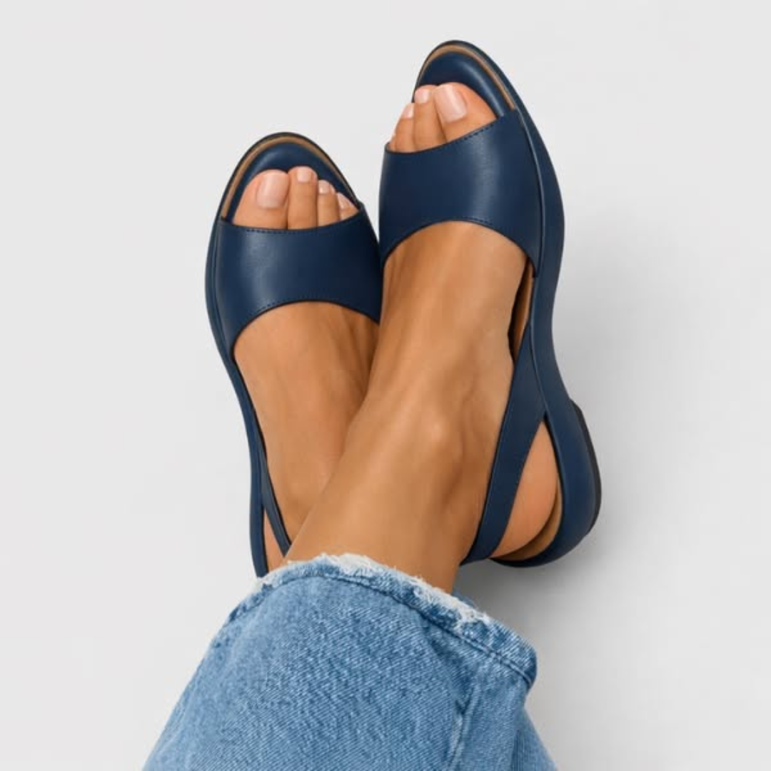 Blue / 12 AU | 43 EU