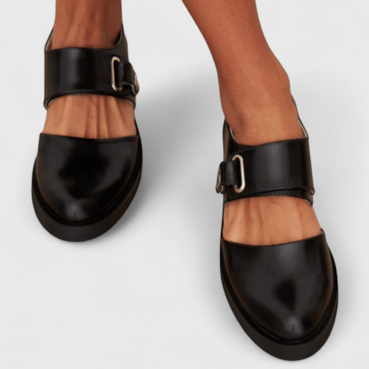 Black / 12 AU | 43 EU