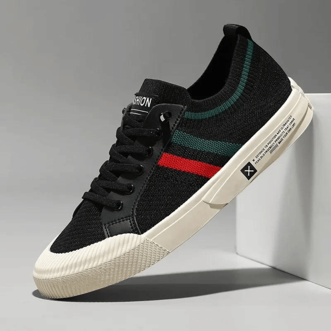 Black / 11