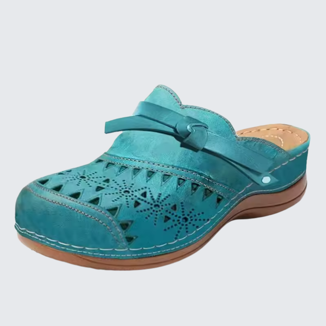 Sky Blue / 12 AU | 43 EU