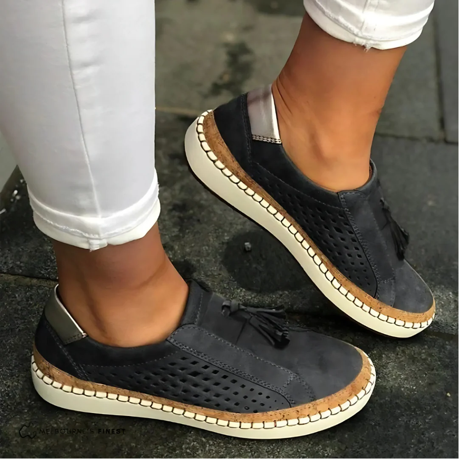 Black / 12