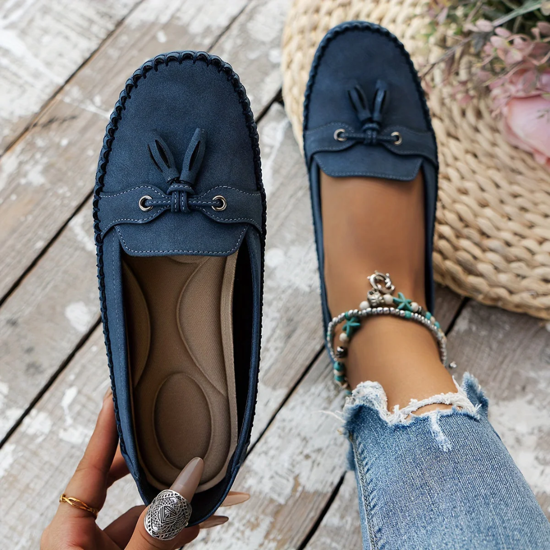 Blue / 12 AU | 43 EU