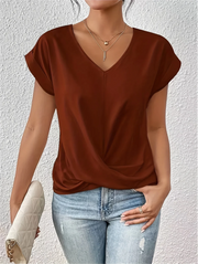 Cleo - Casual T-shirt with sweetheart neckline