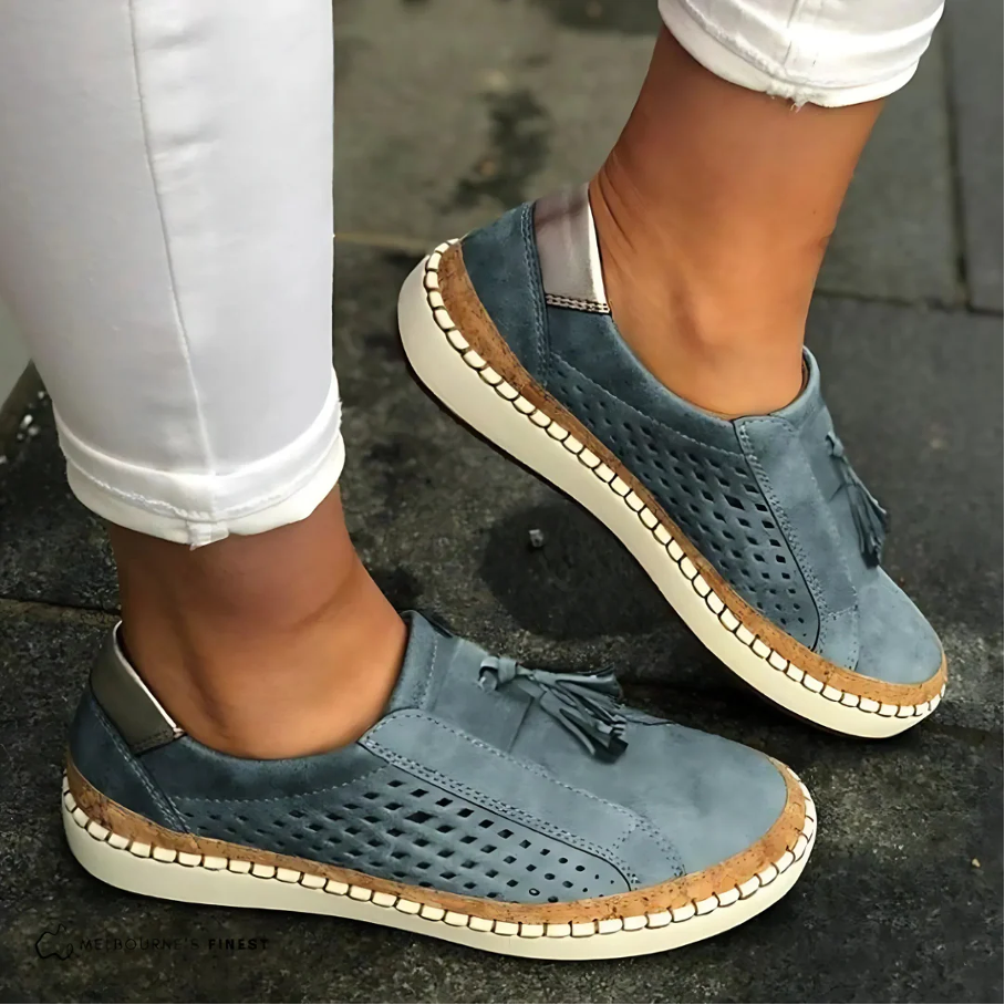Blue / 12