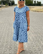 Britney – Round Neck Dress with Beautiful Print