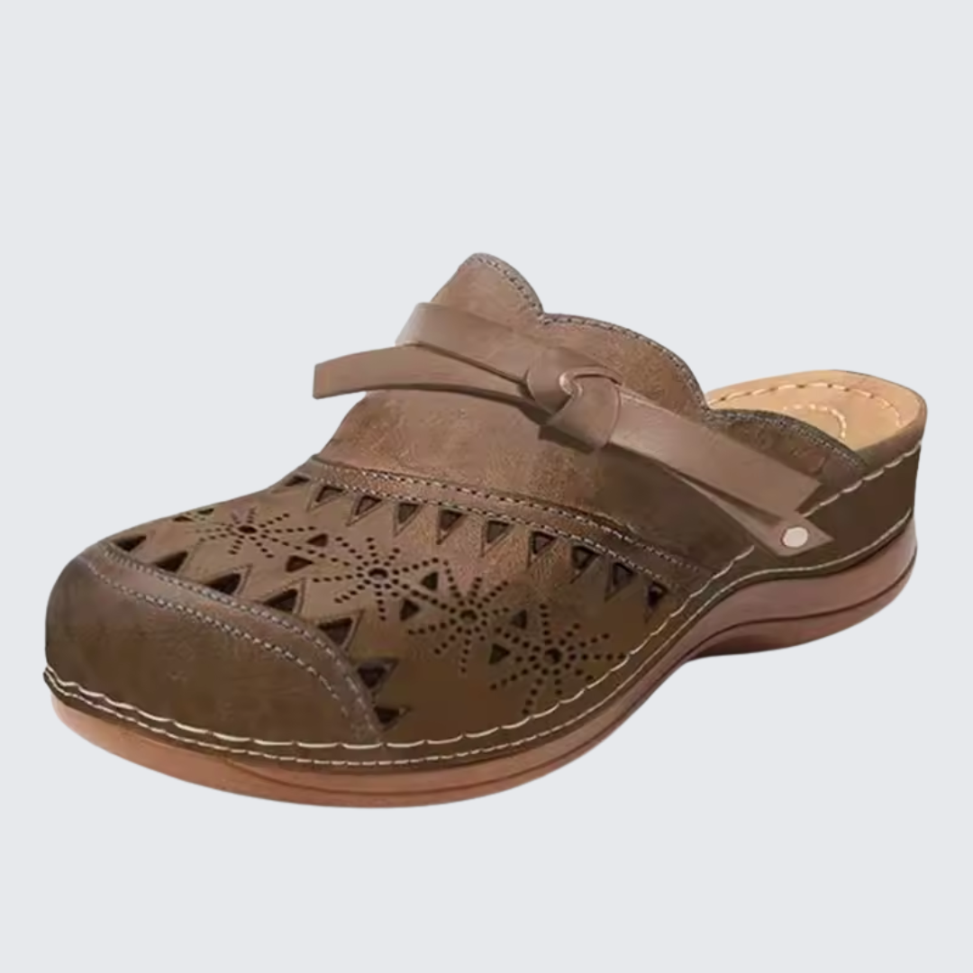 Brown / 12 AU | 43 EU