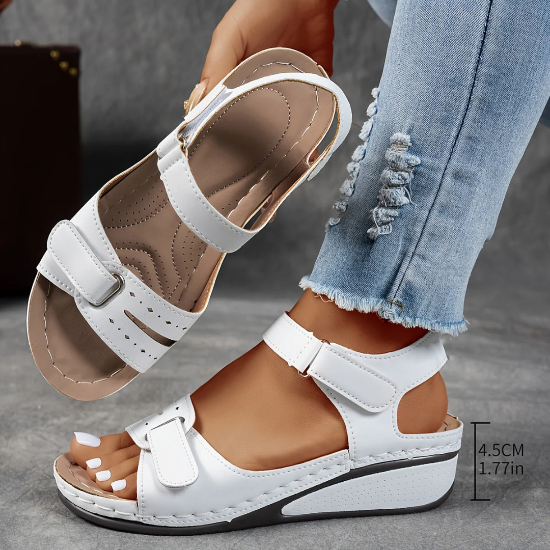 White / 11 AU | 42 EU