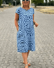 Britney – Round Neck Dress with Beautiful Print