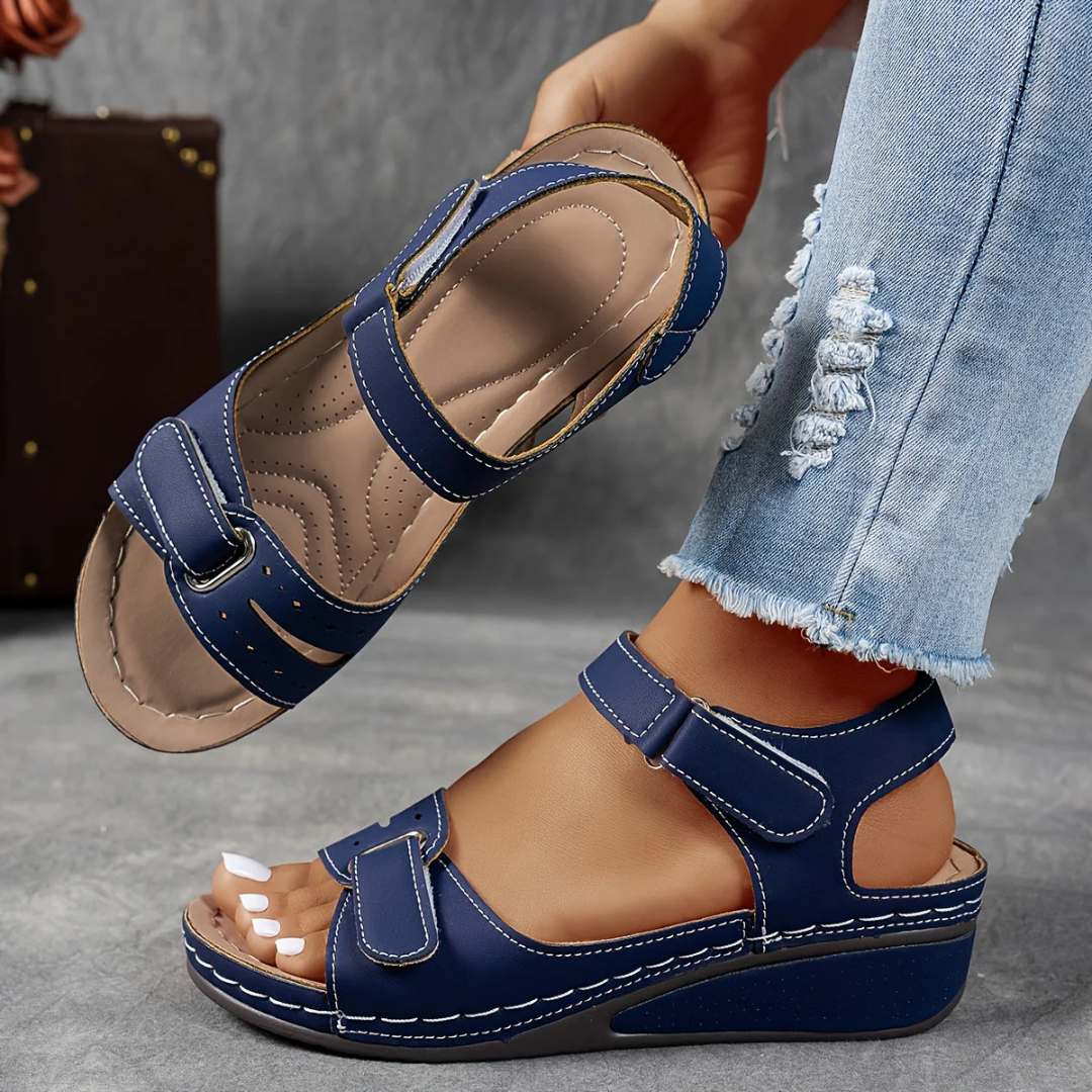 Blue / 11 AU | 42 EU
