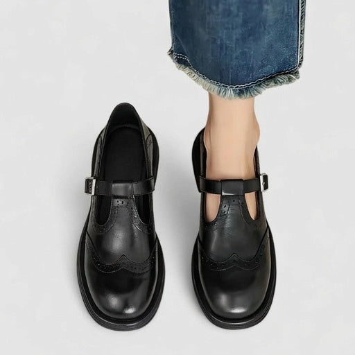 Black / 11 AU | 42 EU