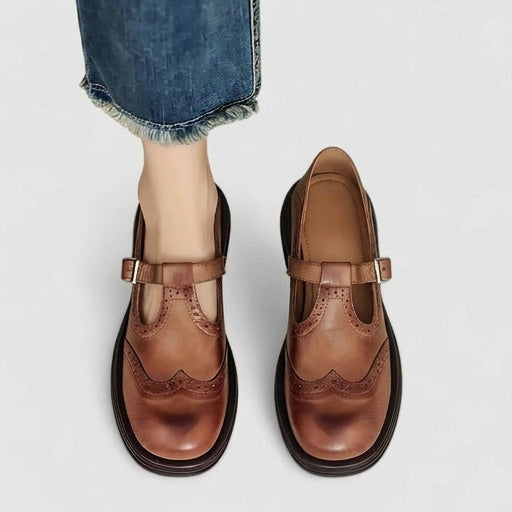 Brown / 11 AU | 42 EU