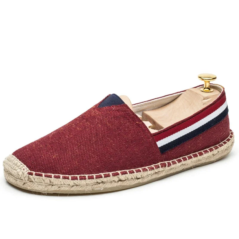 Crimson Red / 11 (45 EU)