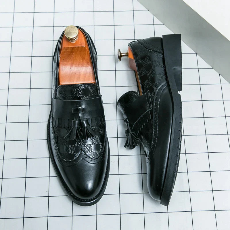 Tuxedo Black / 13 (48 EU)