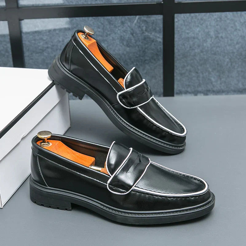 Ebony Shine / 12 (46 EU)