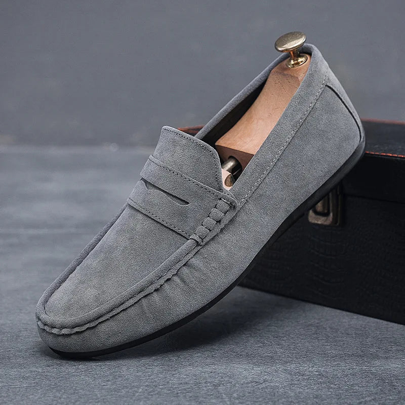 Dusty Grey / 10 (44 EU)