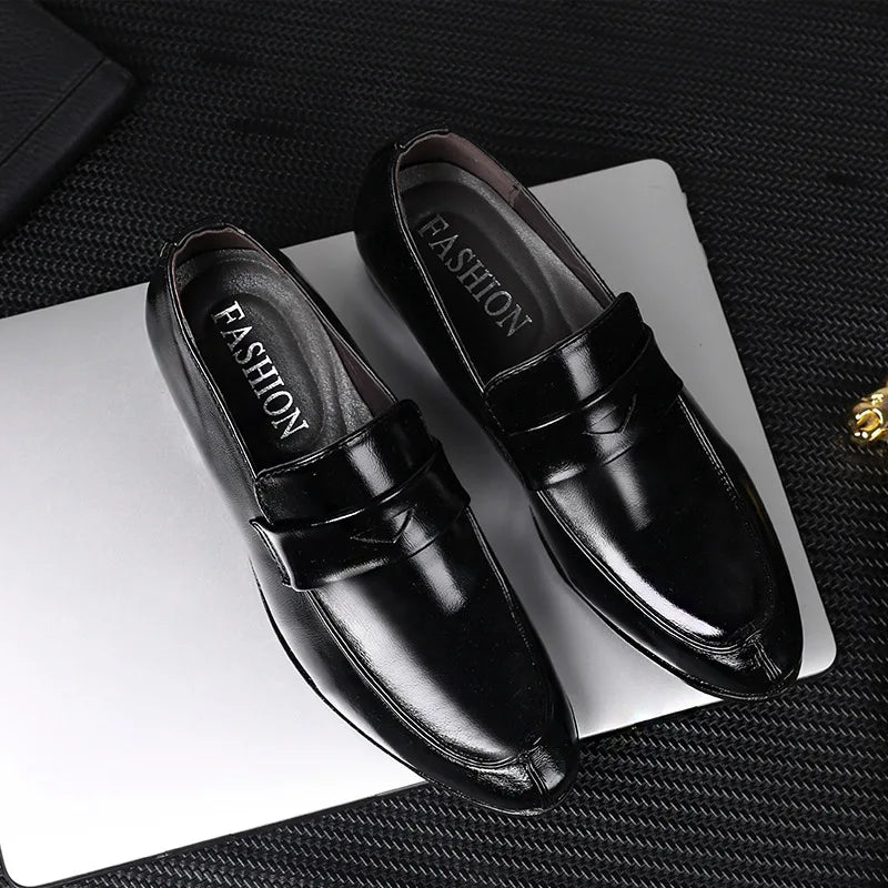 Shadow Black / 14 (48 EU)