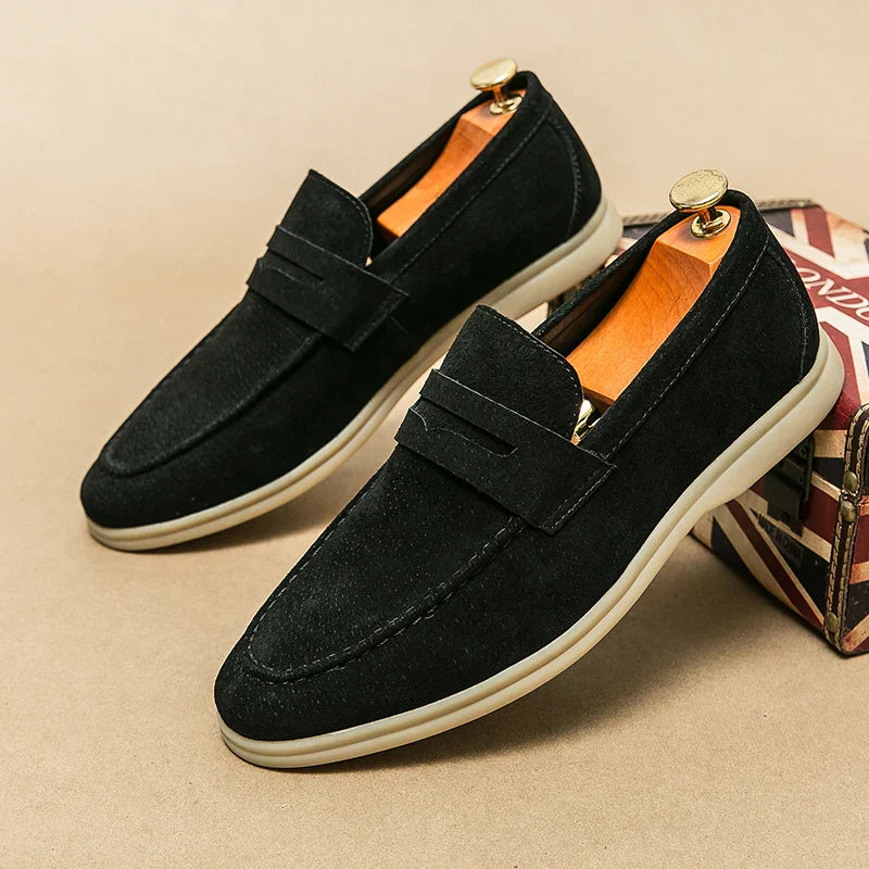 Black / 12 (46 EU)