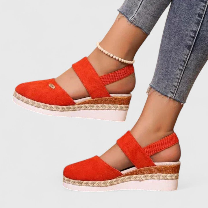 Orange / 8 US | 39 EU