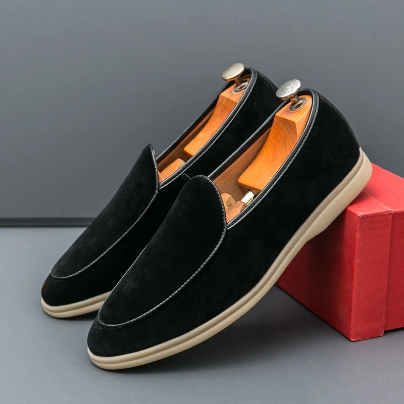 Jet Black / 12 (46 EU)