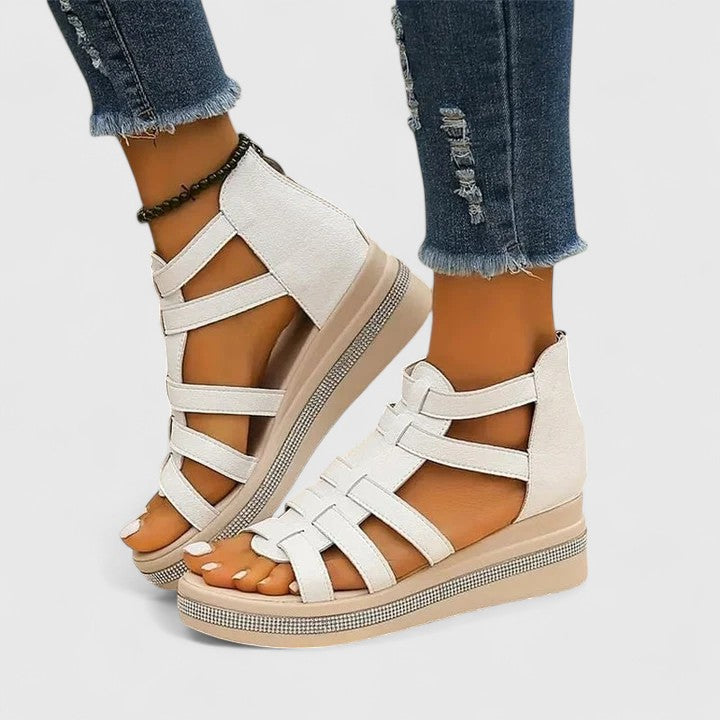 White / 11 AU | 42 EU
